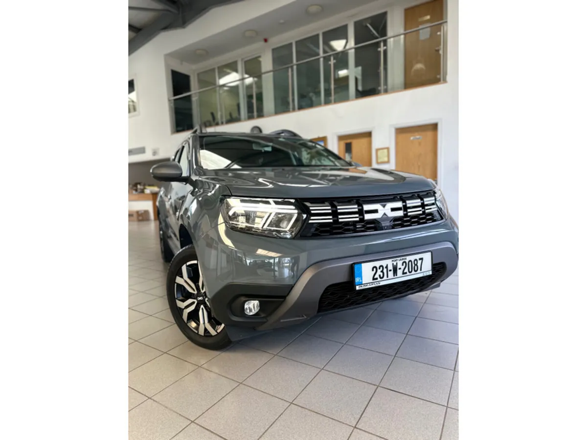 Dacia Duster MPV, Petrol, 2023, Grey
