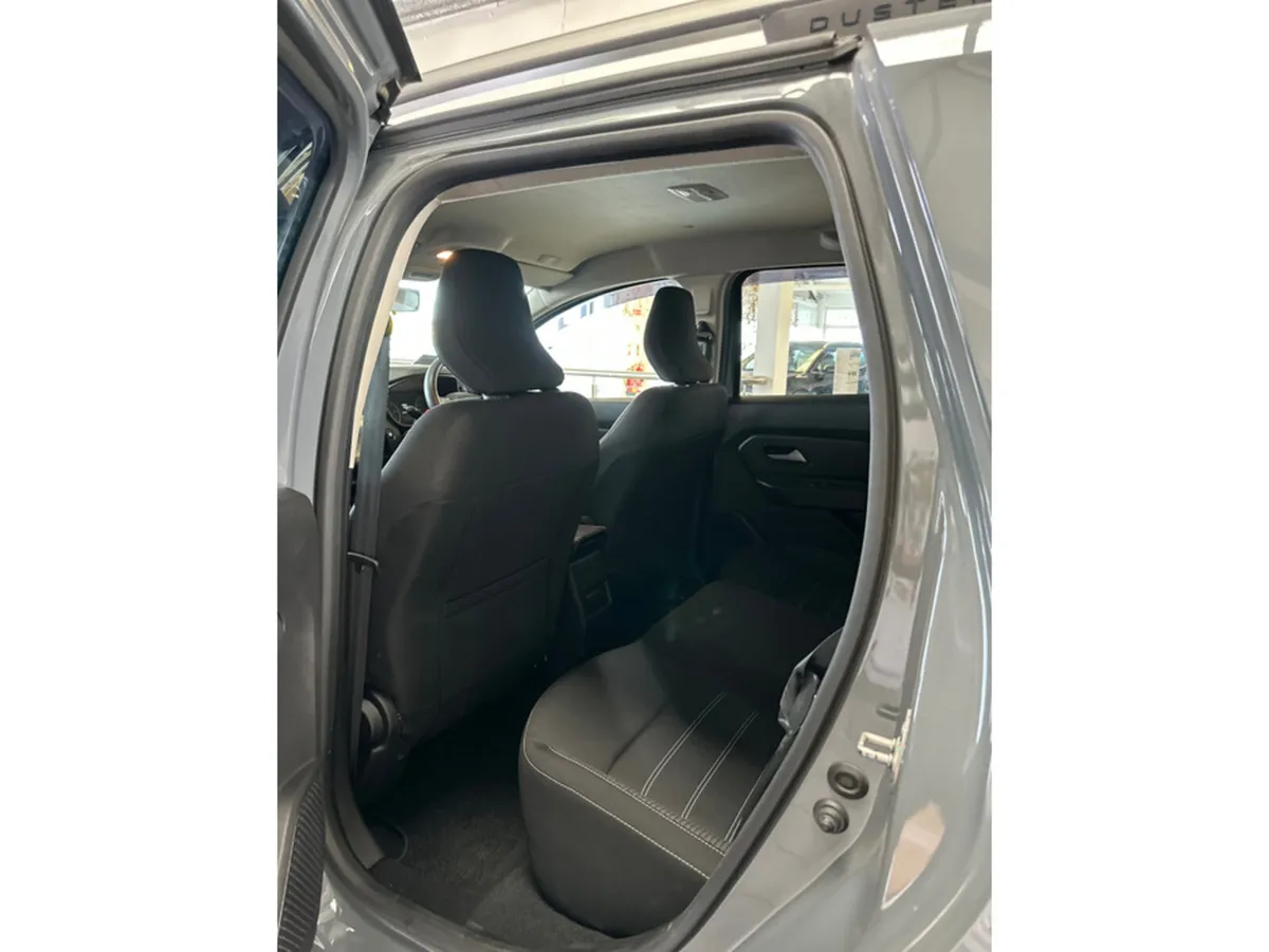 Dacia Duster MPV, Petrol, 2023, Grey