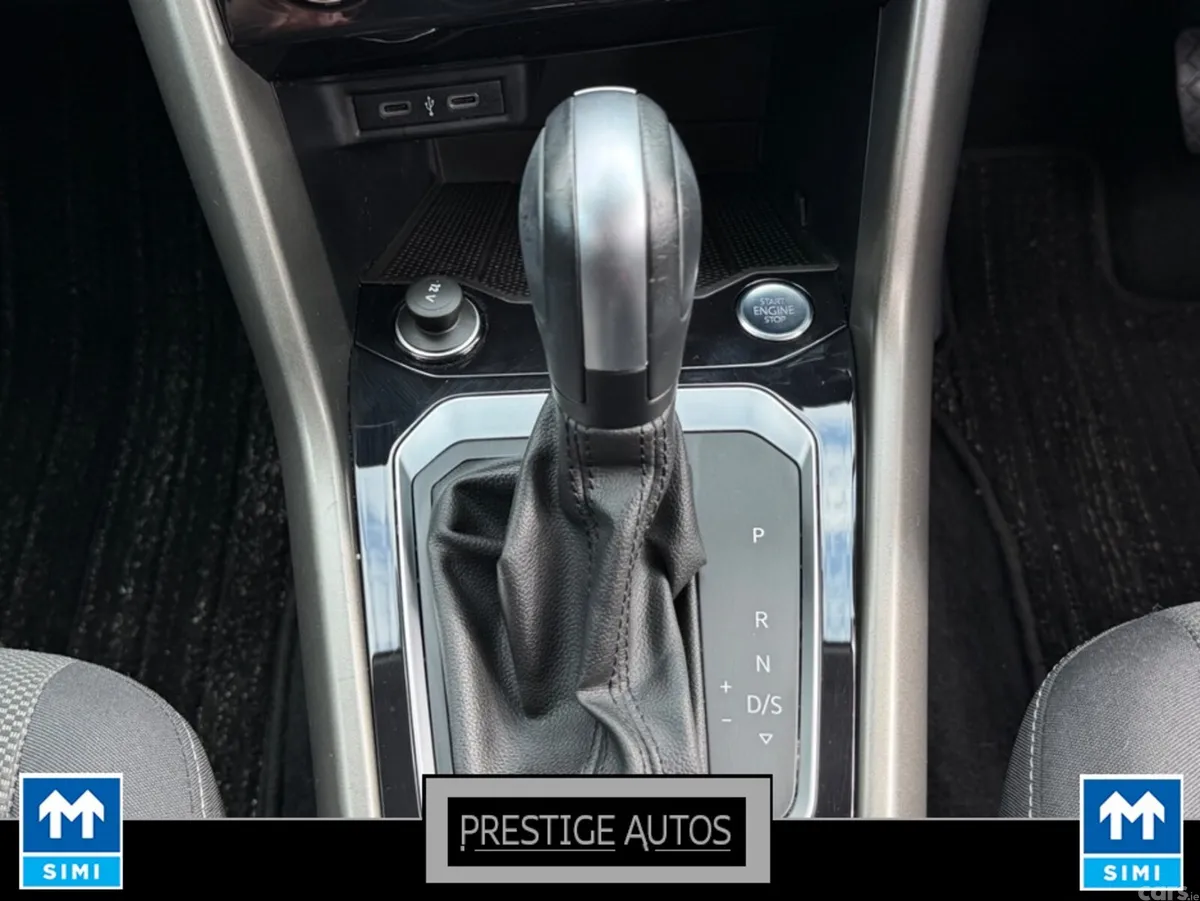 Volkswagen T-Roc SUV, Diesel, 2021, Blue