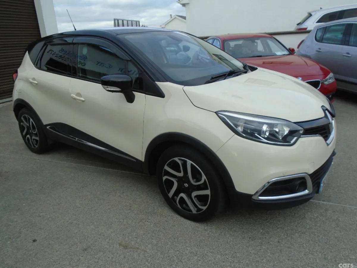 Renault Captur Hatchback, Petrol, 2015, Beige