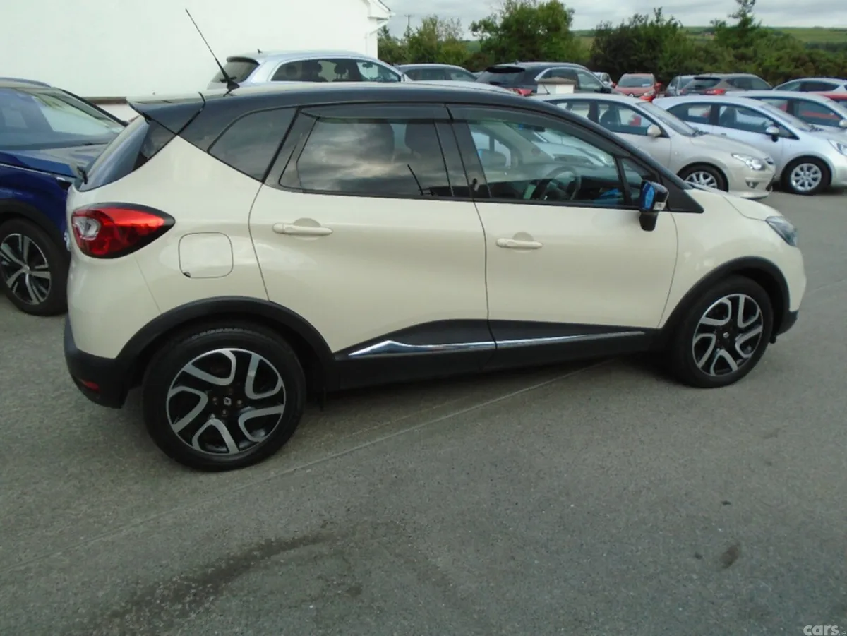 Renault Captur Hatchback, Petrol, 2015, Beige