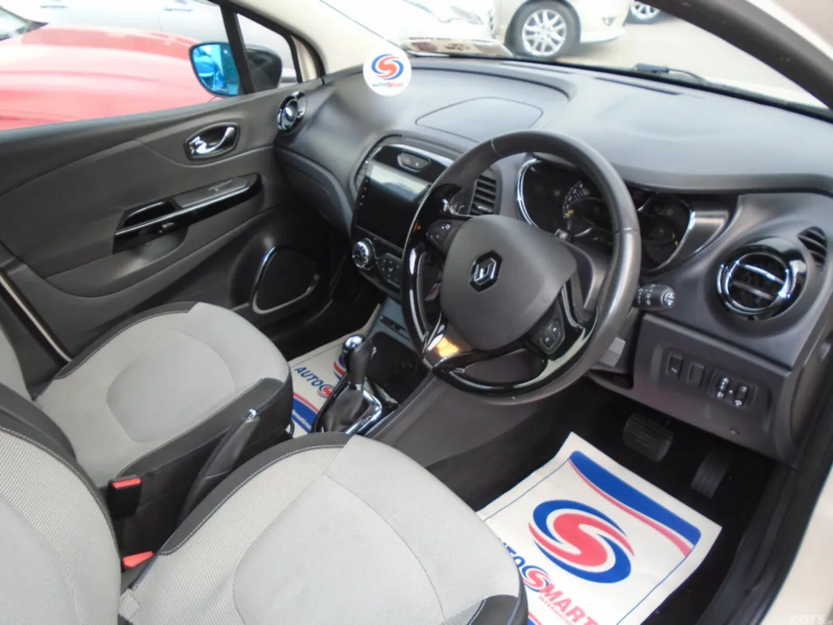 Renault Captur Hatchback, Petrol, 2015, Beige