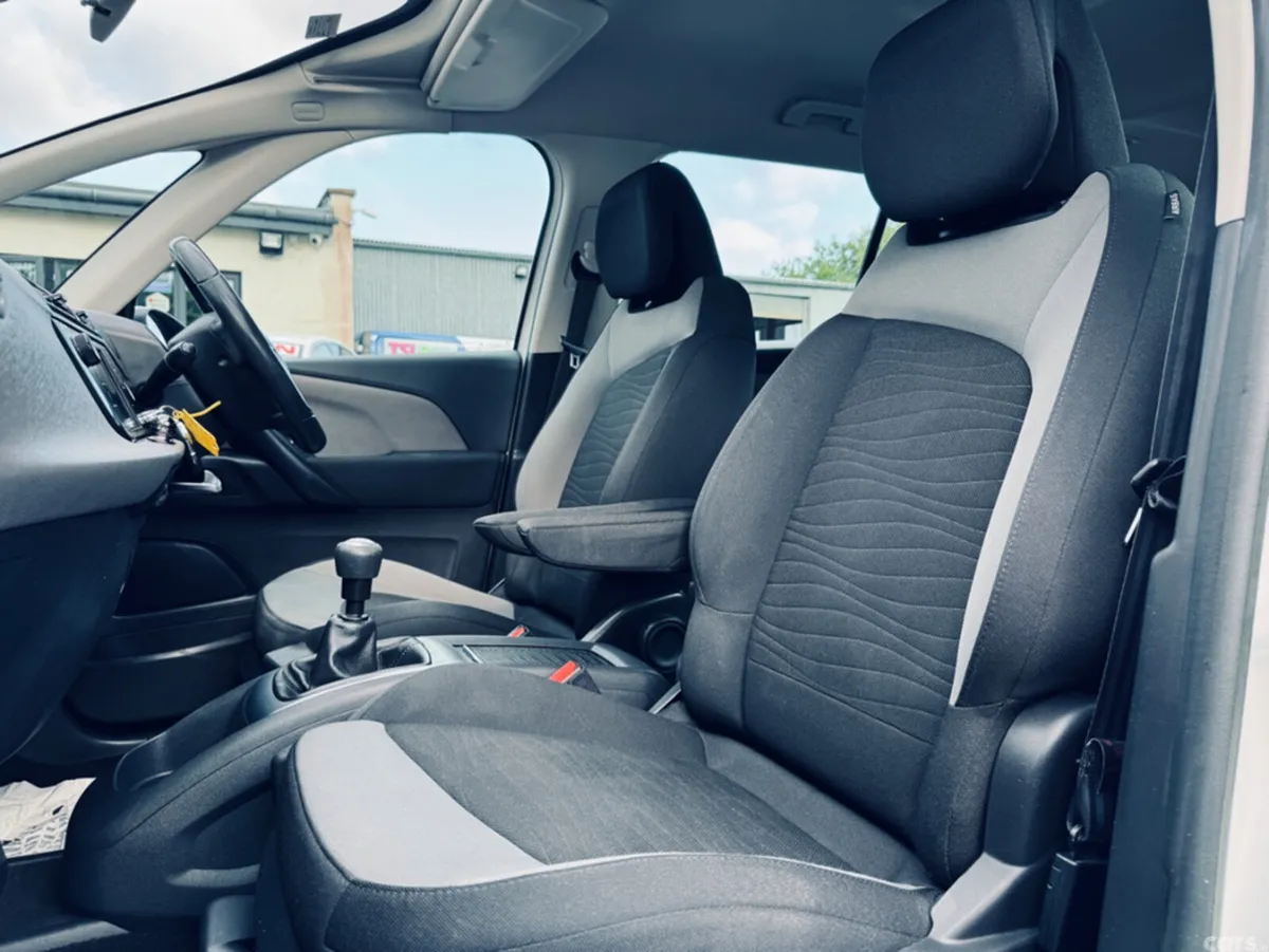Citroen Grand C4 Picasso MPV, Diesel, 2014, White