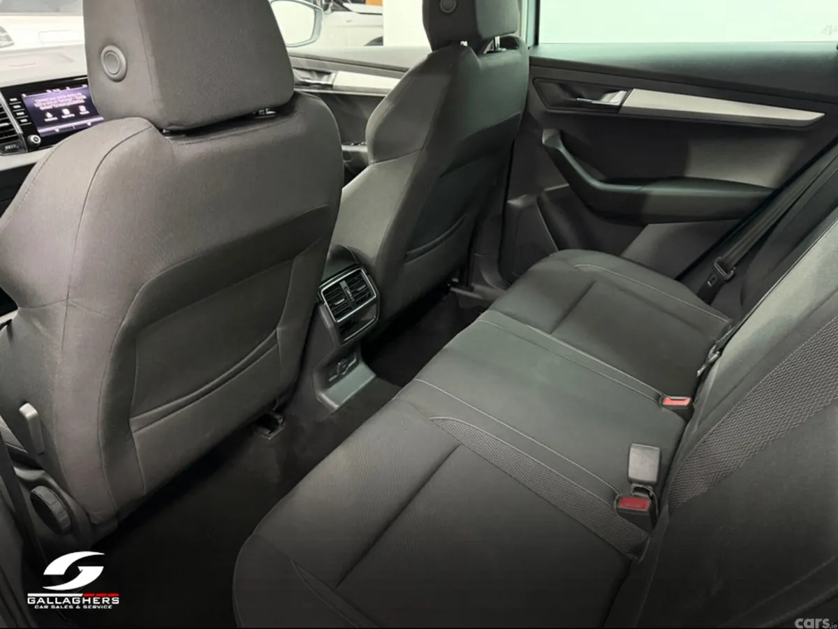 Skoda Karoq SUV, Diesel, 2023, Silver