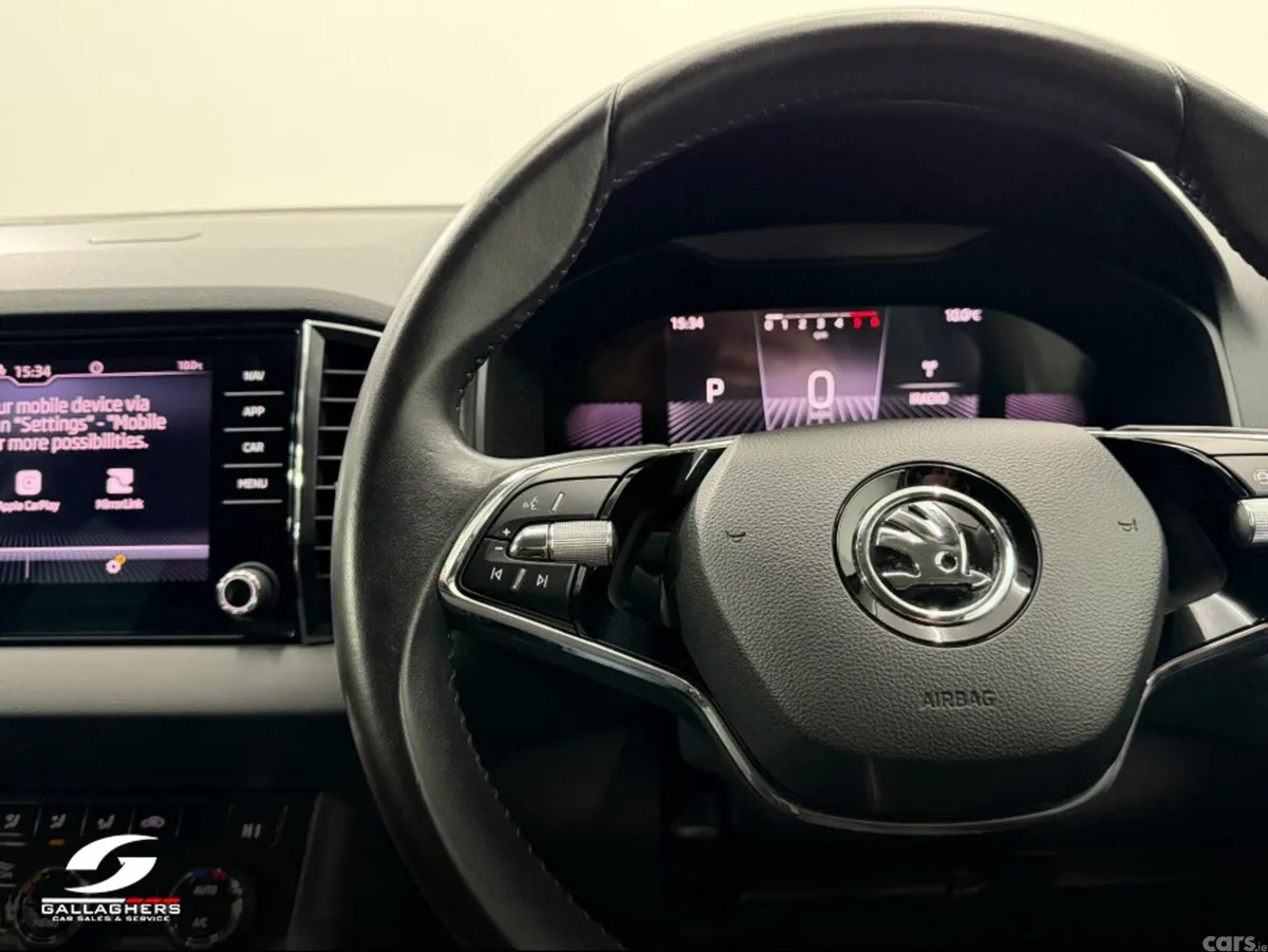 Skoda Karoq SUV, Diesel, 2023, Silver