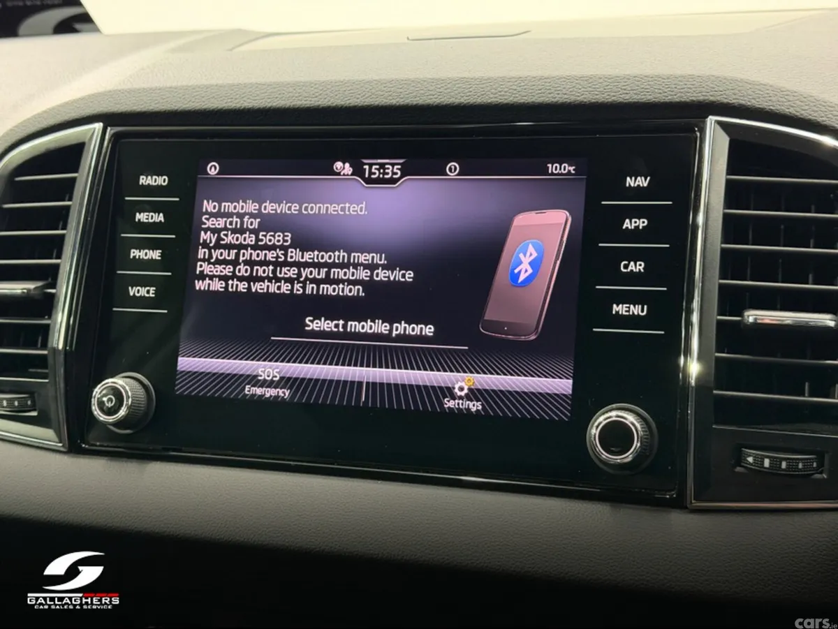 Skoda Karoq SUV, Diesel, 2023, Silver