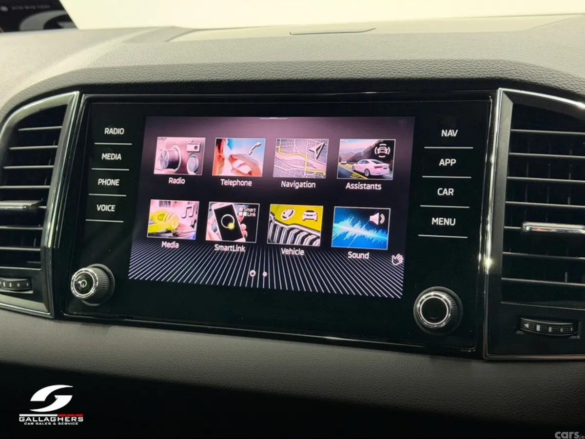 Skoda Karoq SUV, Diesel, 2023, Silver