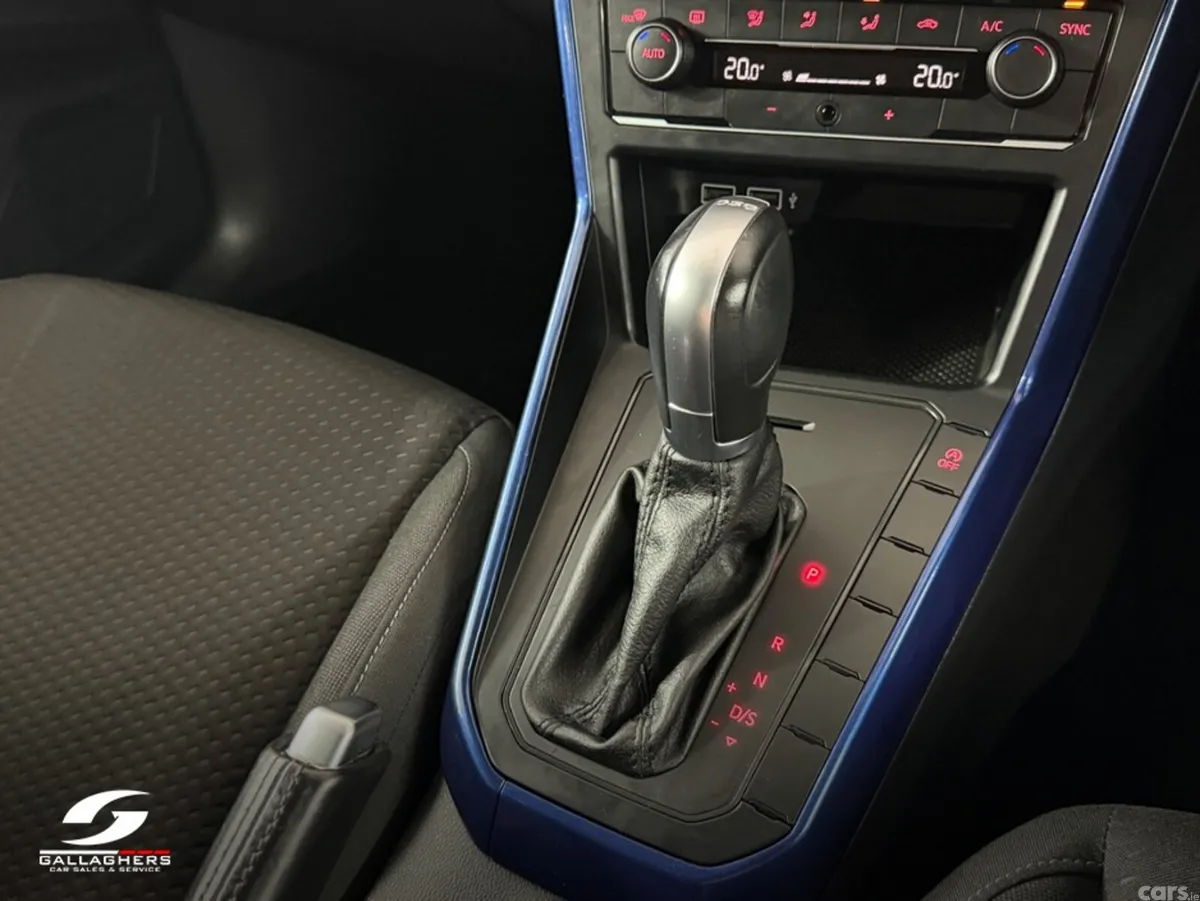 Volkswagen Polo Hatchback, Petrol, 2019, Blue