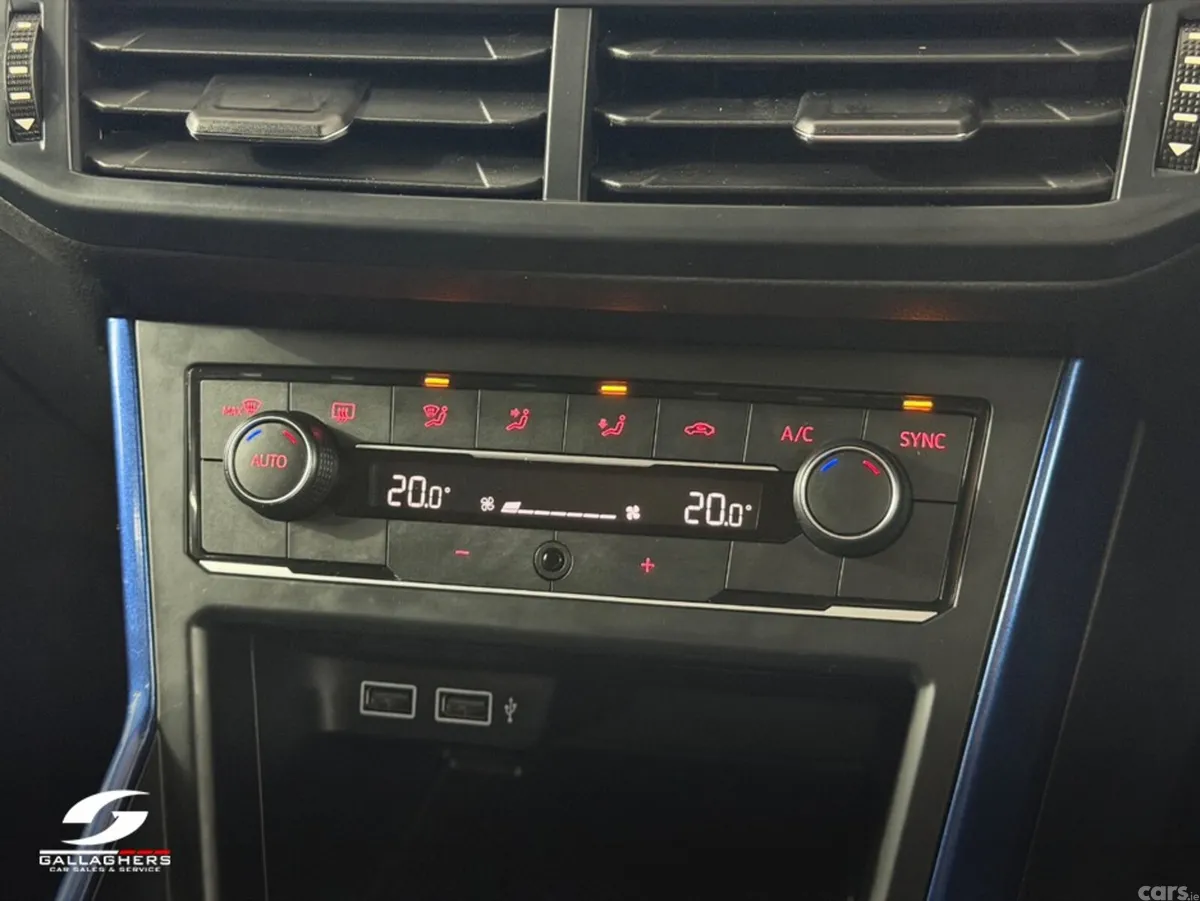 Volkswagen Polo Hatchback, Petrol, 2019, Blue