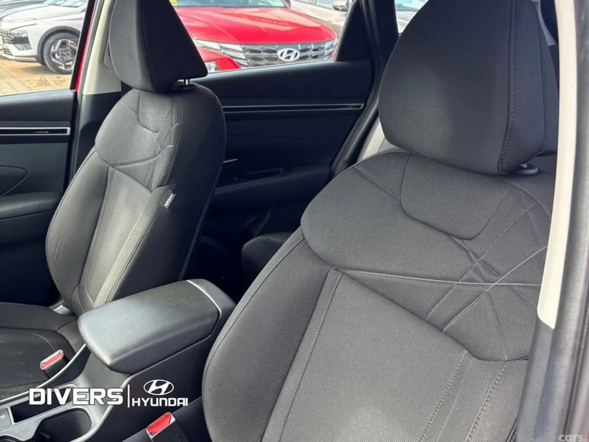 Hyundai Tucson MPV, Diesel, 2023, Red