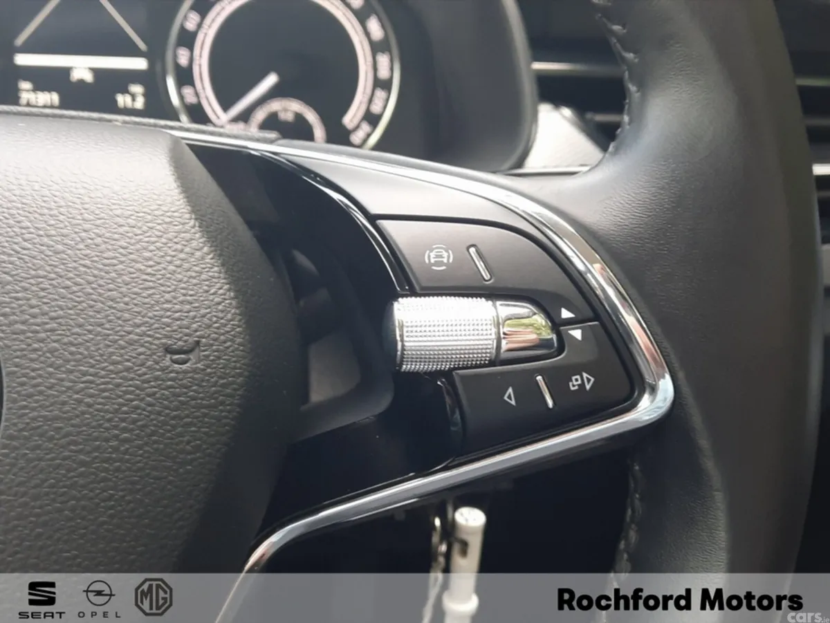 Skoda Kamiq Hatchback, Petrol, 2022, Black