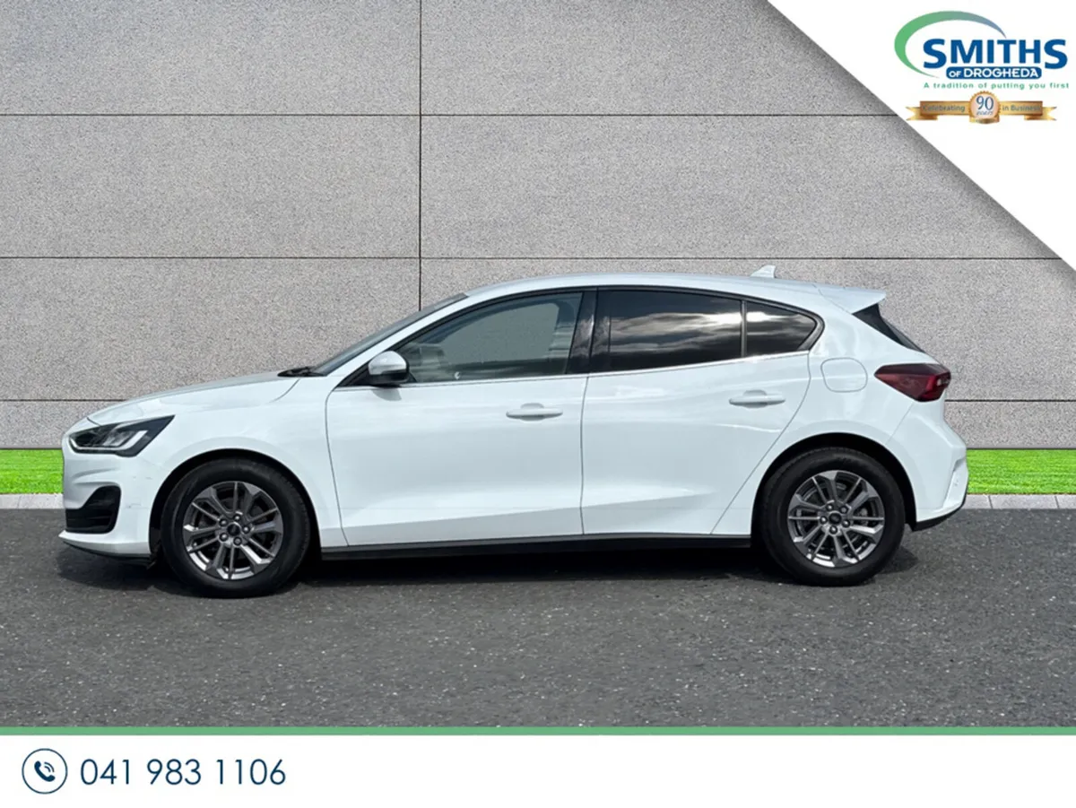 Ford Focus Hatchback, Petrol, 2022, White