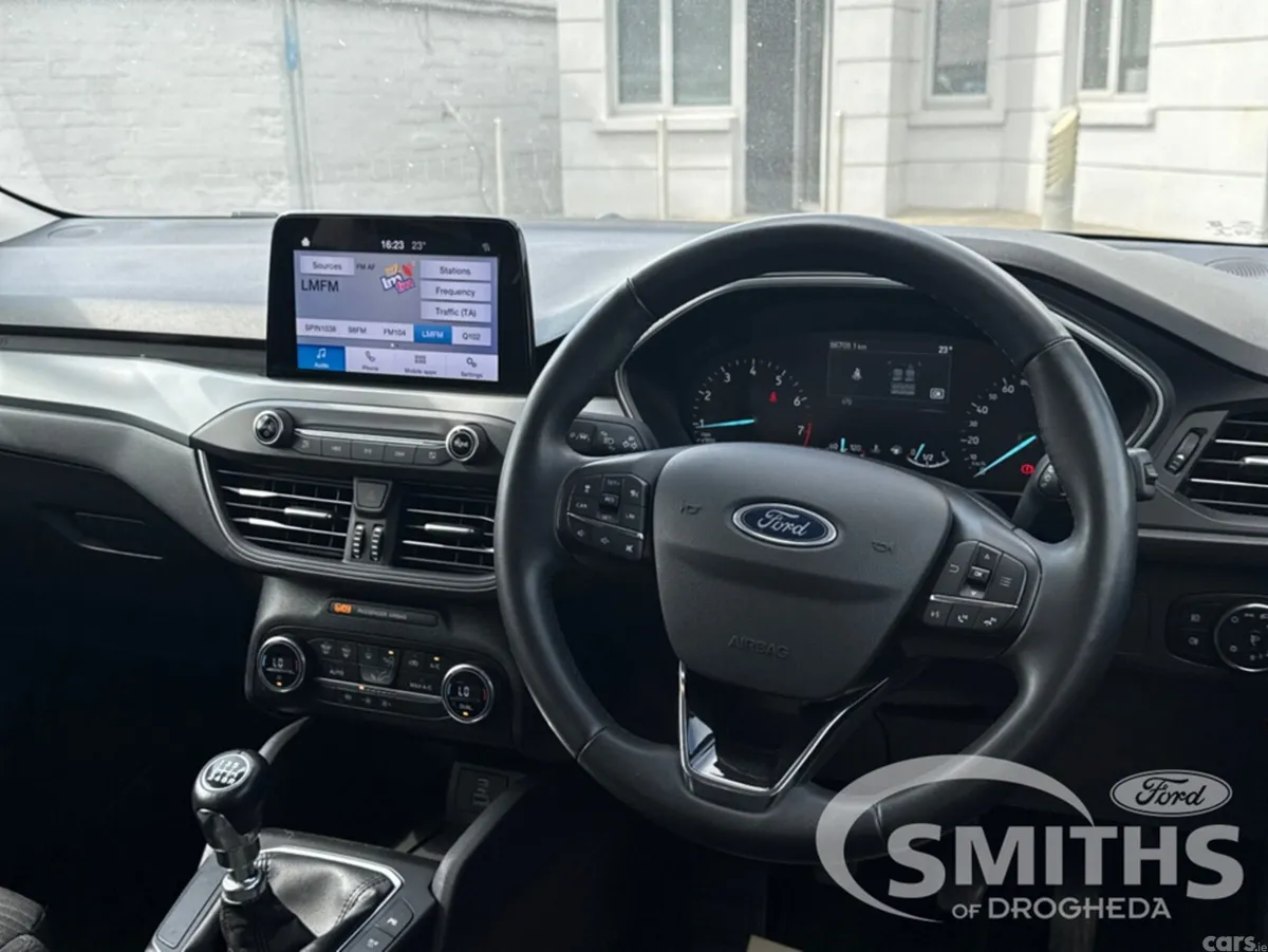 Ford Focus Hatchback, Petrol, 2022, White