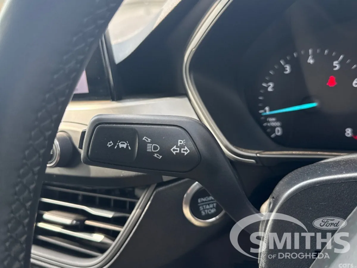 Ford Focus Hatchback, Petrol, 2022, White