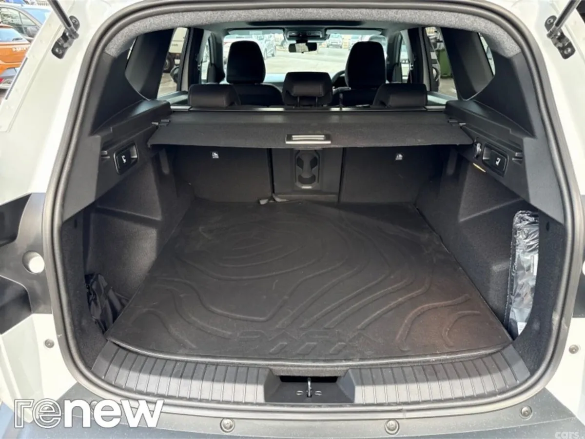 Dacia Bigster SUV, Petrol Hybrid, 2026, White