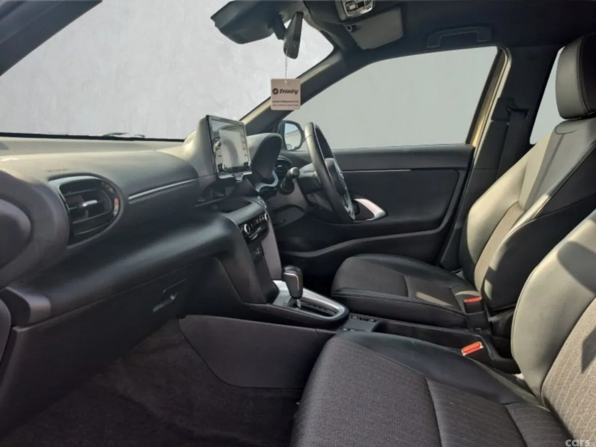 Toyota Yaris Cross SUV, Petrol Hybrid, 2023, Beige