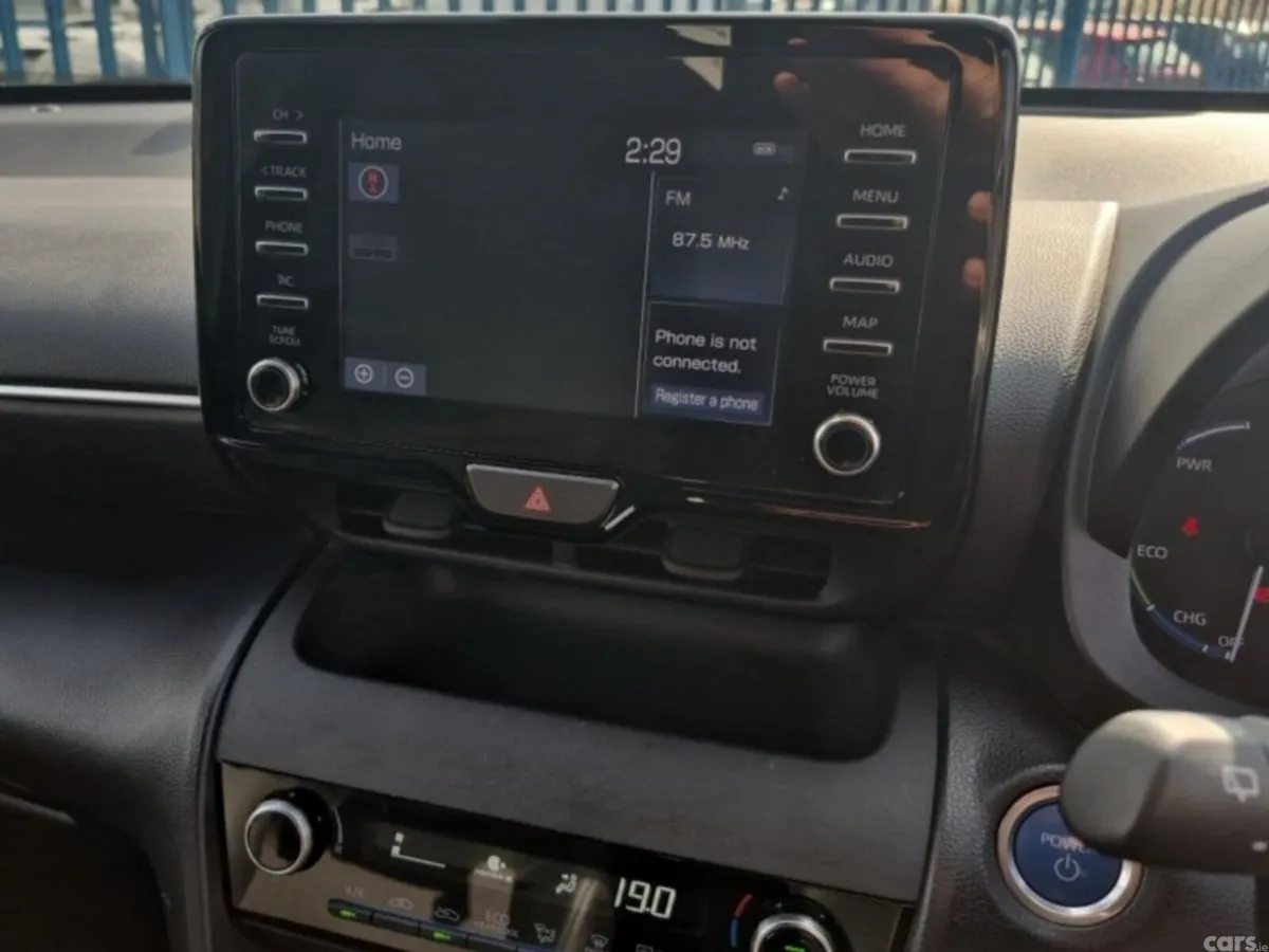 Toyota Yaris Cross SUV, Petrol Hybrid, 2023, Beige