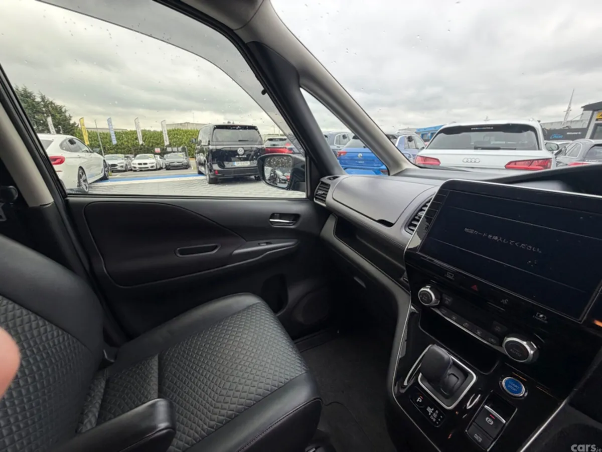 Nissan Serena MPV, Petrol Hybrid, 2021, Black
