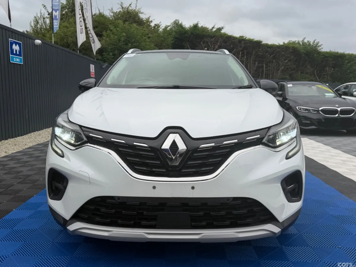 Renault Captur SUV, Petrol, 2021, White