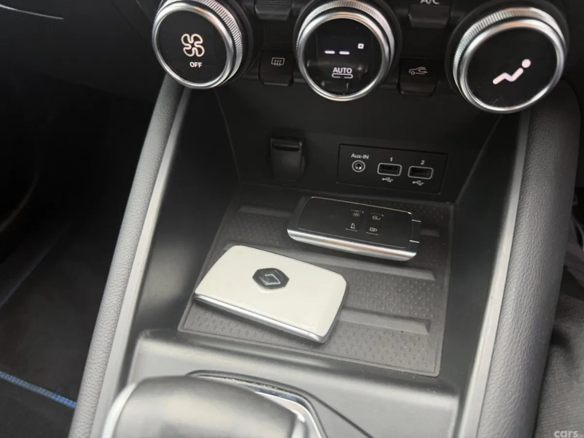 Renault Captur SUV, Petrol, 2021, White
