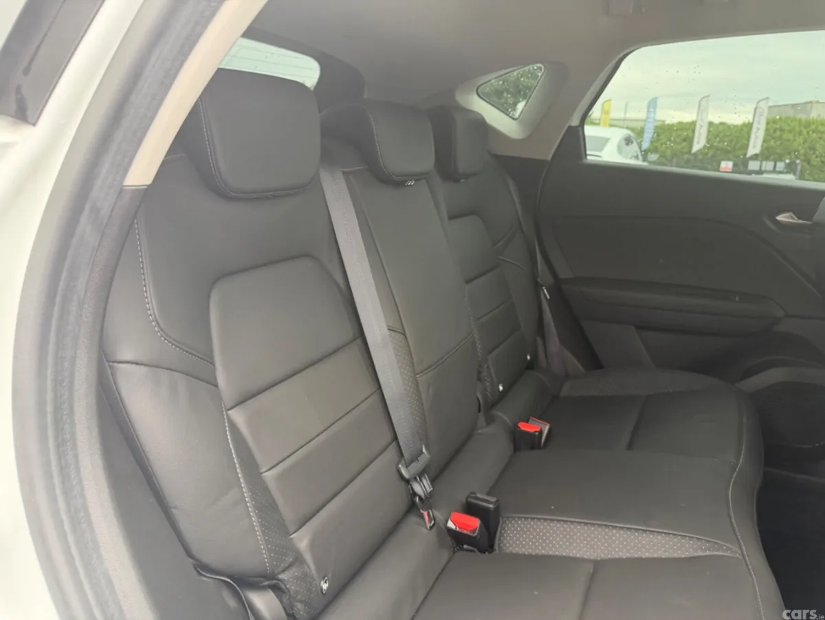 Renault Captur SUV, Petrol, 2021, White