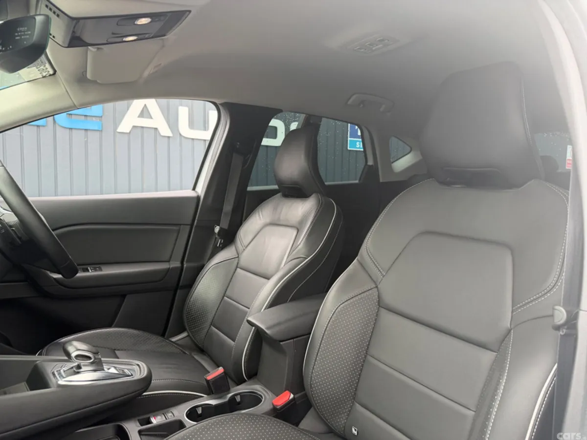 Renault Captur SUV, Petrol, 2021, White