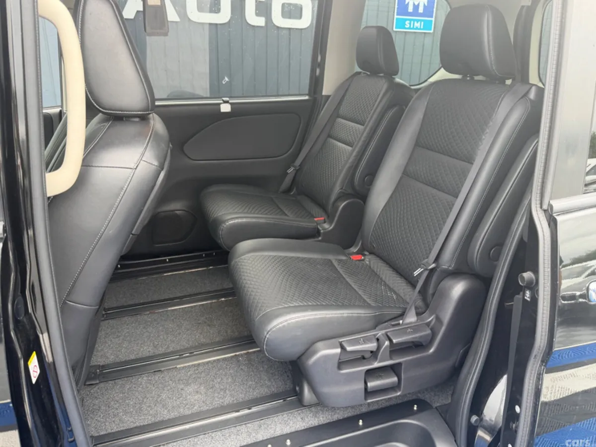Nissan Serena MPV, Petrol Hybrid, 2021, Black