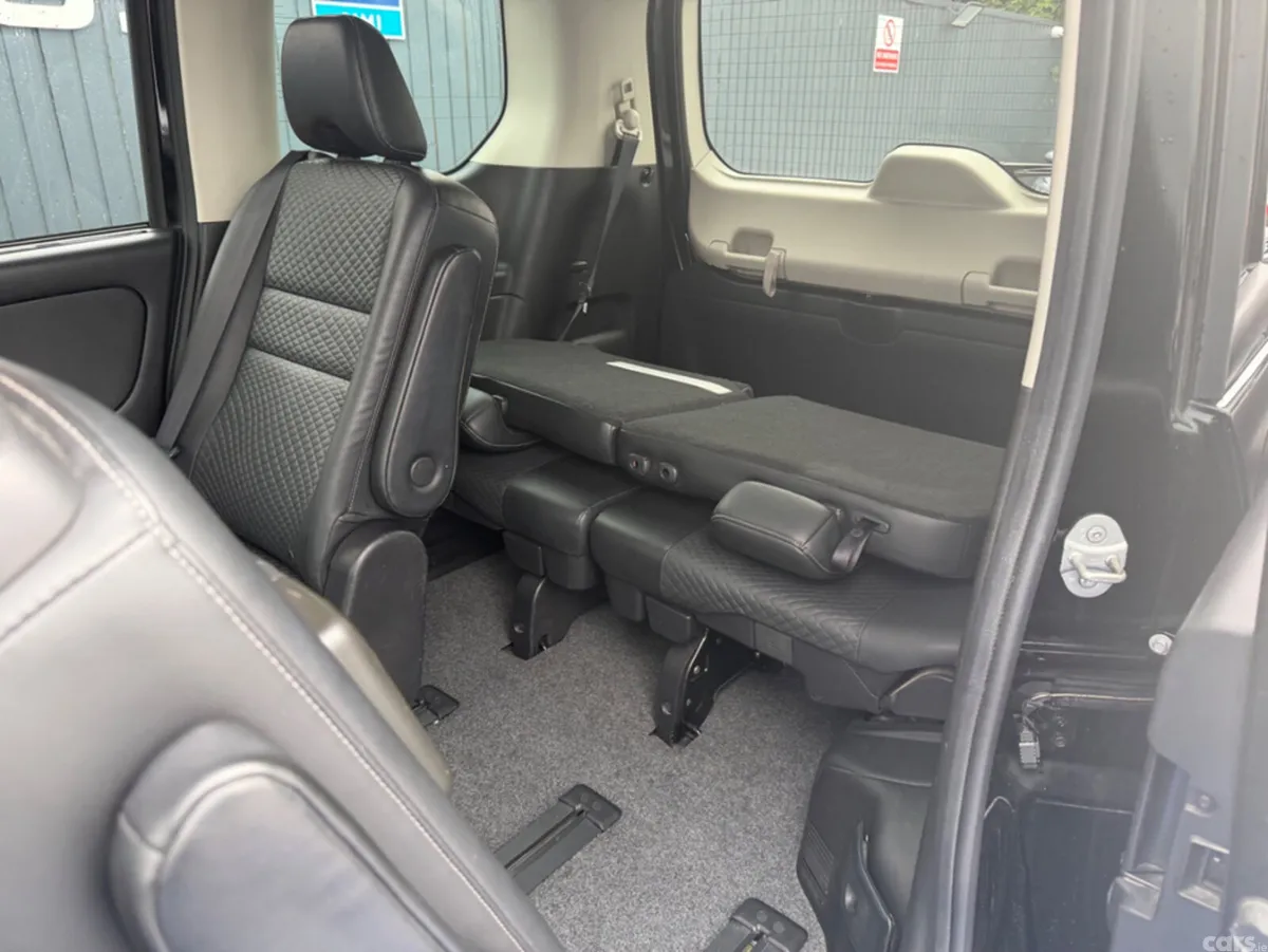 Nissan Serena MPV, Petrol Hybrid, 2021, Black