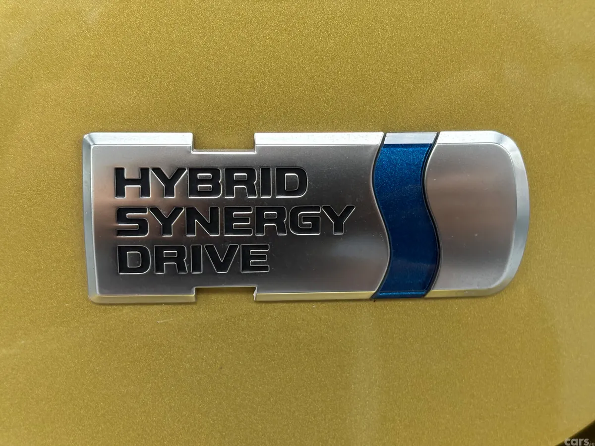 Toyota Yaris Cross Estate, Petrol Hybrid, 2022, Gold