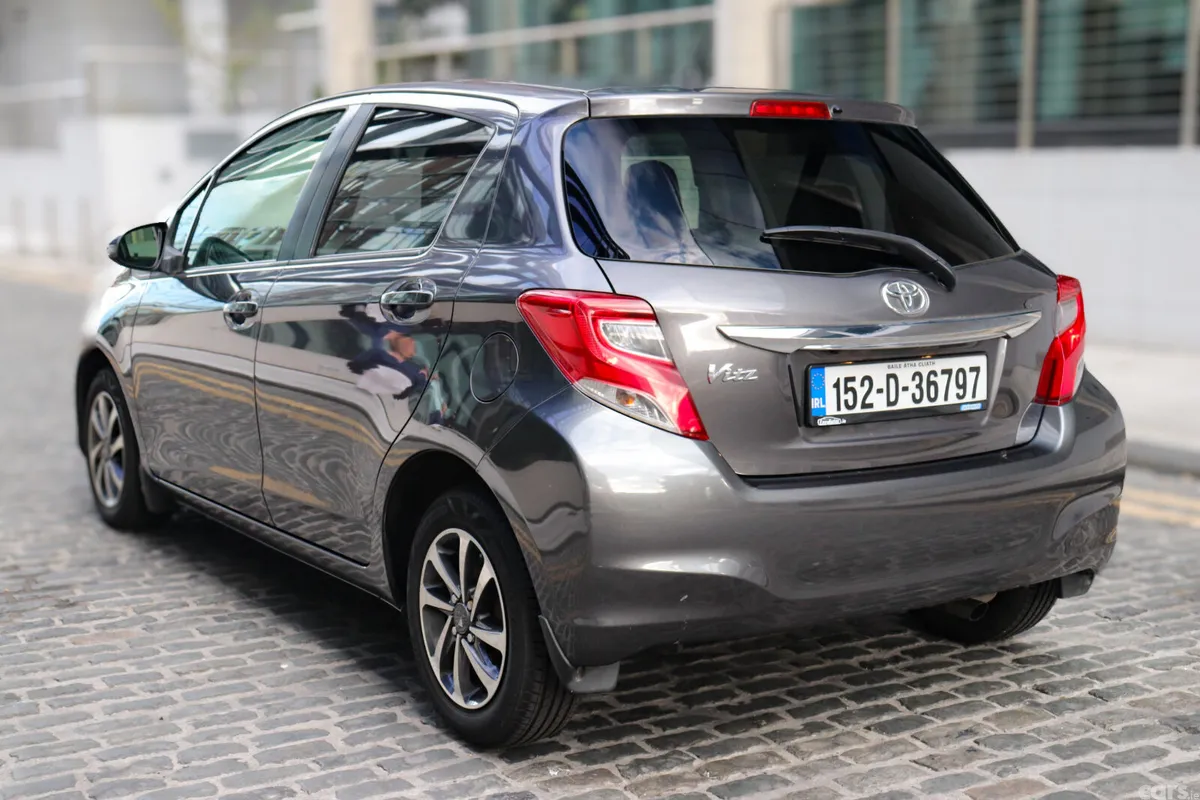 Toyota Vitz Hatchback, Petrol, 2015, Grey