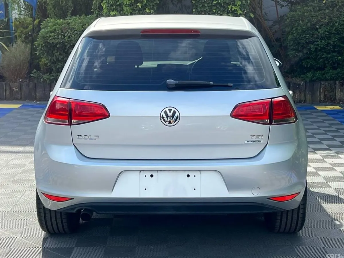 Volkswagen Golf Hatchback, Petrol, 2015, Silver