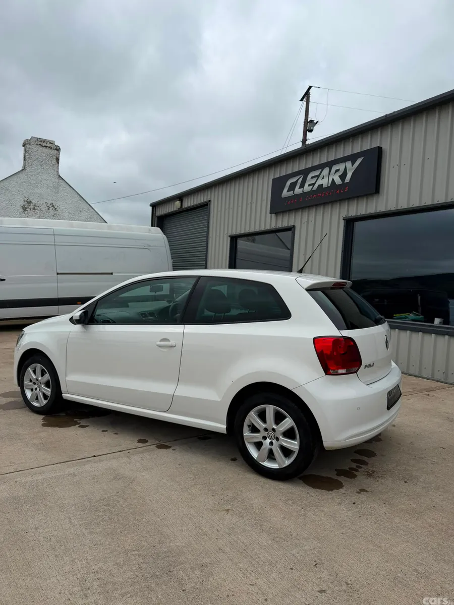 Volkswagen Polo Hatchback, Petrol, 2013, White