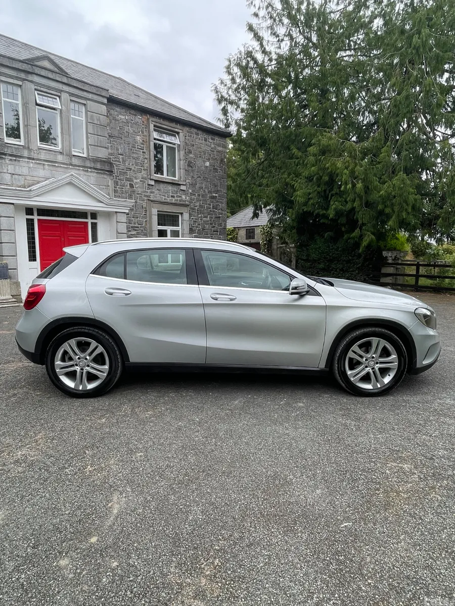 Mercedes-Benz GLA SUV, Diesel, 2015, Silver