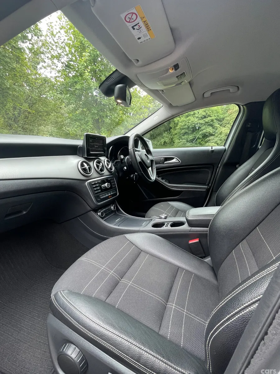 Mercedes-Benz GLA SUV, Diesel, 2015, Silver