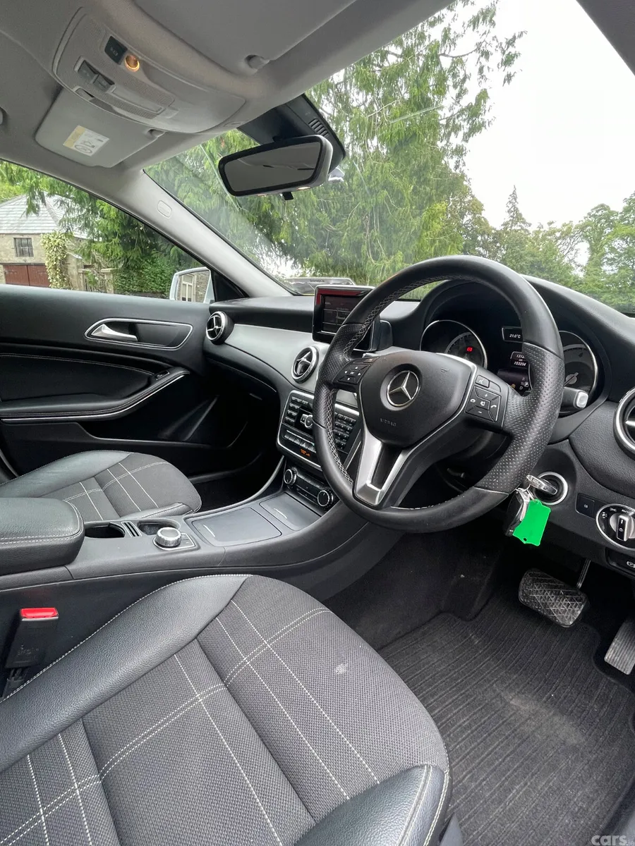 Mercedes-Benz GLA SUV, Diesel, 2015, Silver