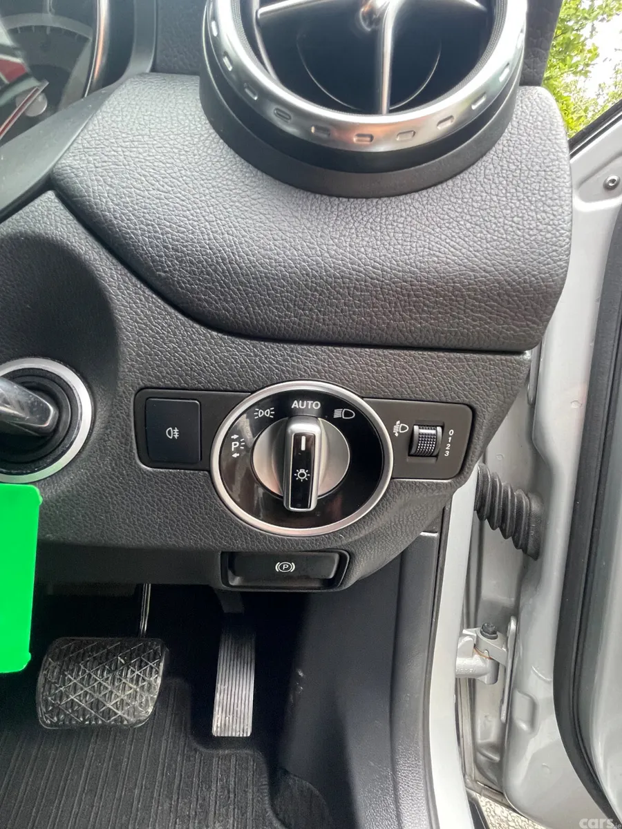 Mercedes-Benz GLA SUV, Diesel, 2015, Silver