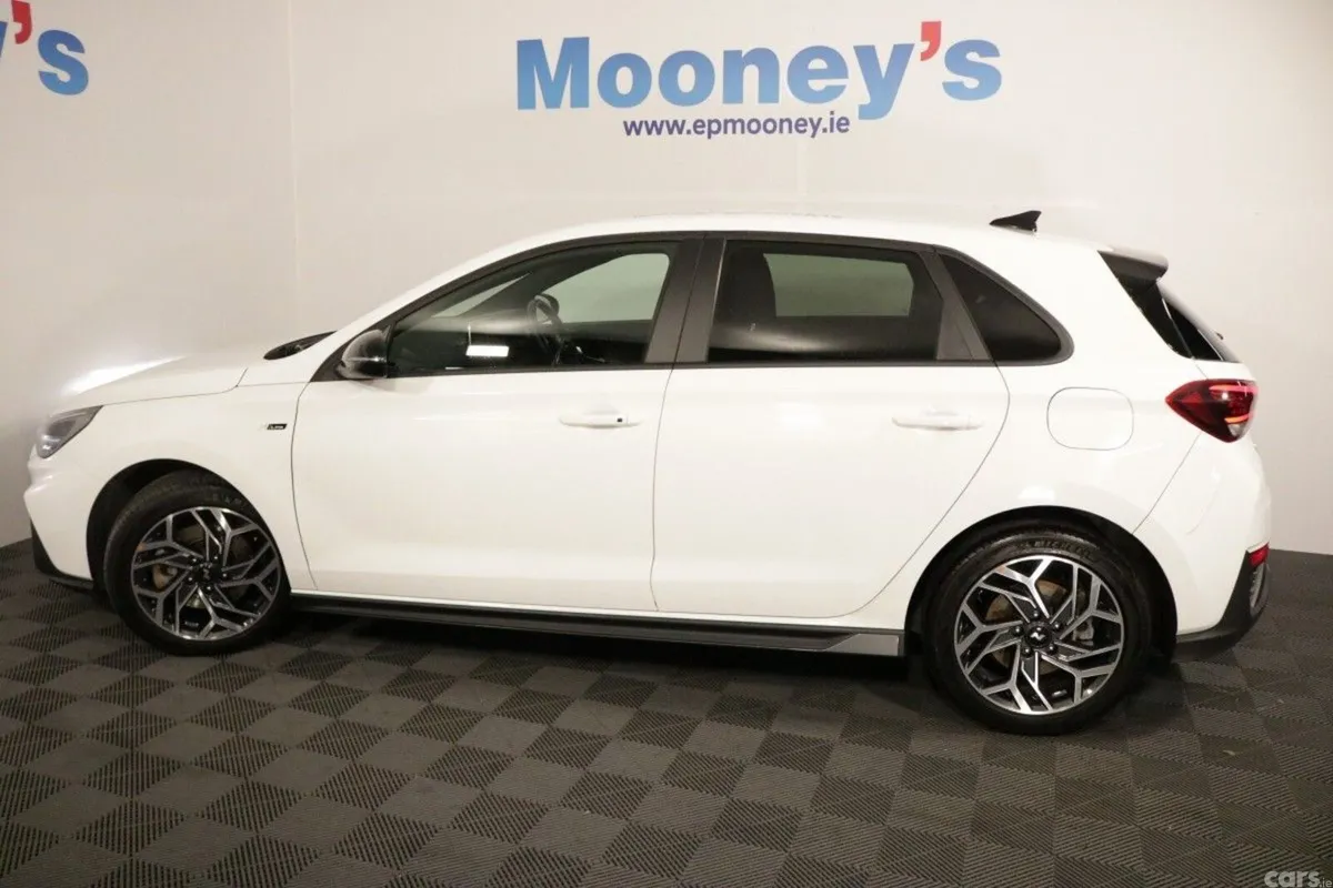Hyundai i30 Hatchback, Petrol, 2025, White
