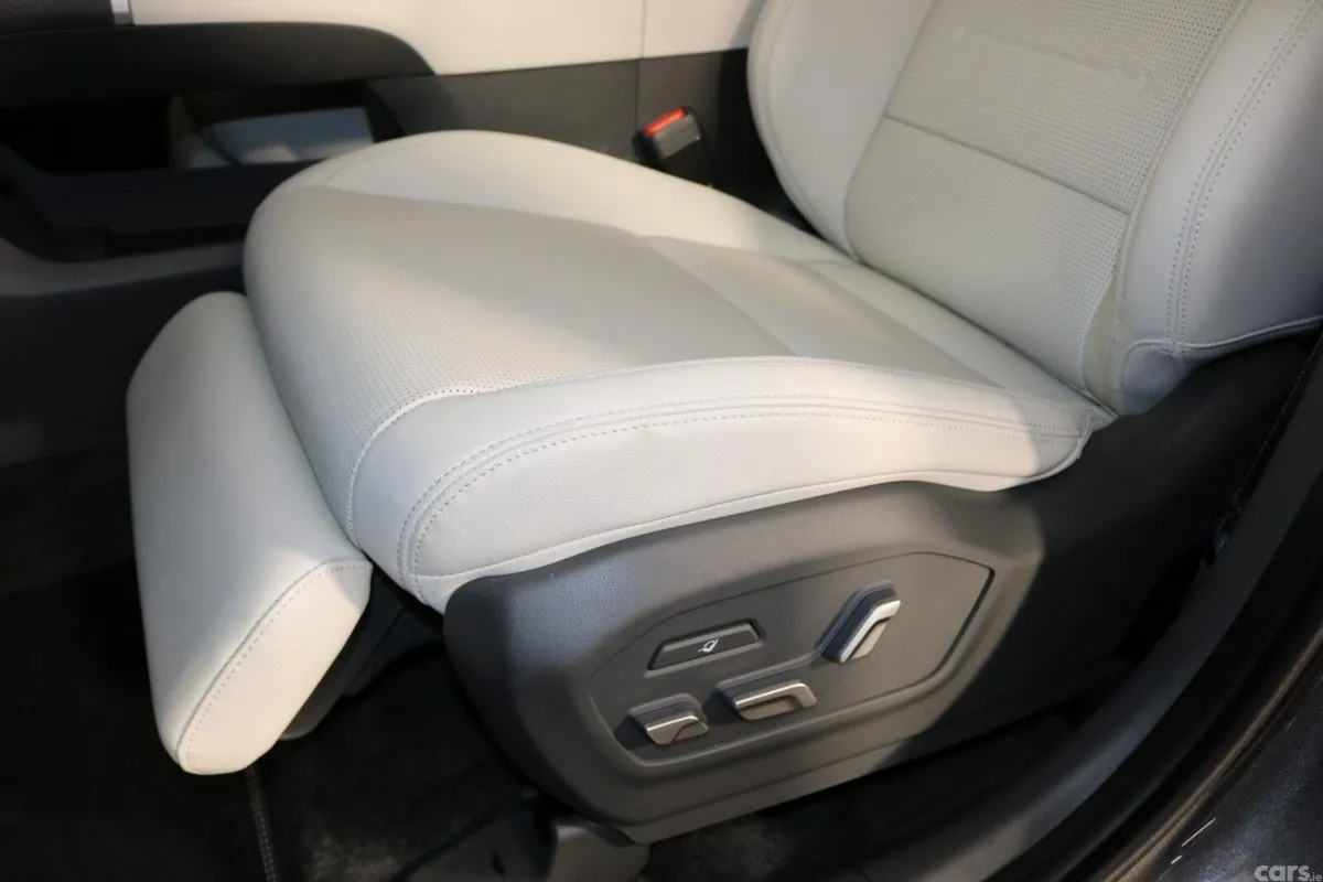 Hyundai Santa Fe SUV, Petrol Plug-in Hybrid, 2025, Grey