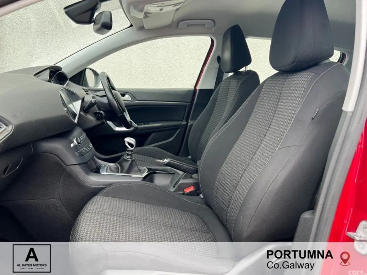 Peugeot 308 Hatchback, Diesel, 2019, Red