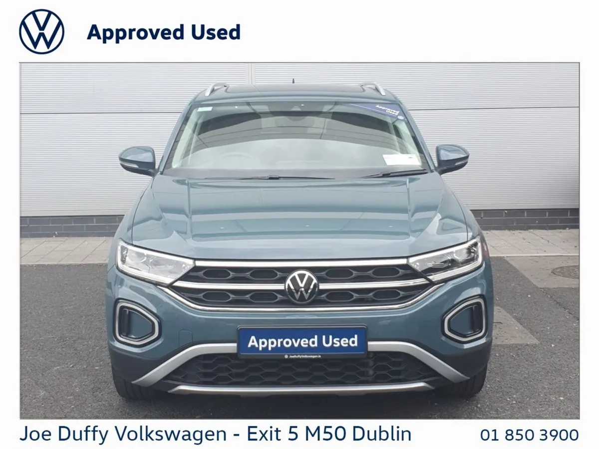 Volkswagen T-Roc SUV, Petrol, 2024, Blue
