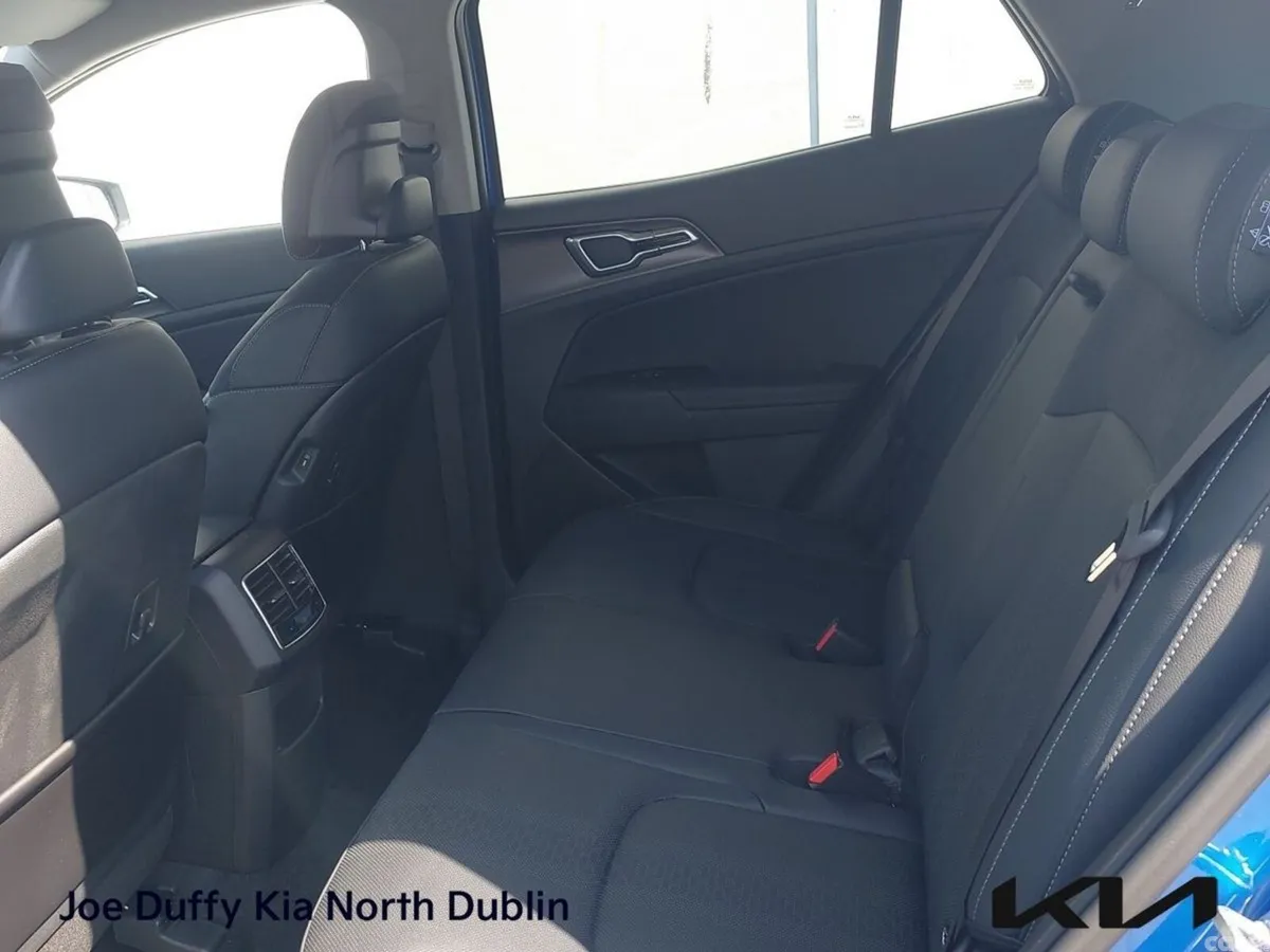 Kia Sportage MPV, Petrol Hybrid, 2026, Blue