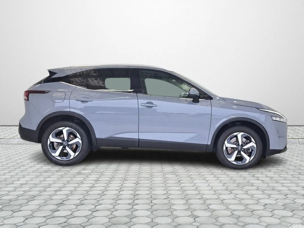Nissan Qashqai SUV, Petrol, 2024, Grey