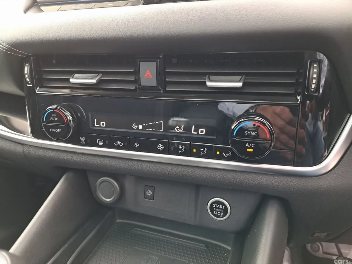 Nissan Qashqai SUV, Petrol, 2024, Grey