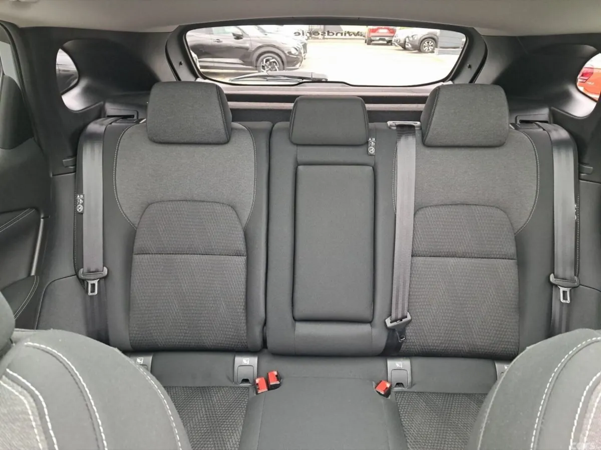 Nissan Qashqai SUV, Petrol, 2024, Grey