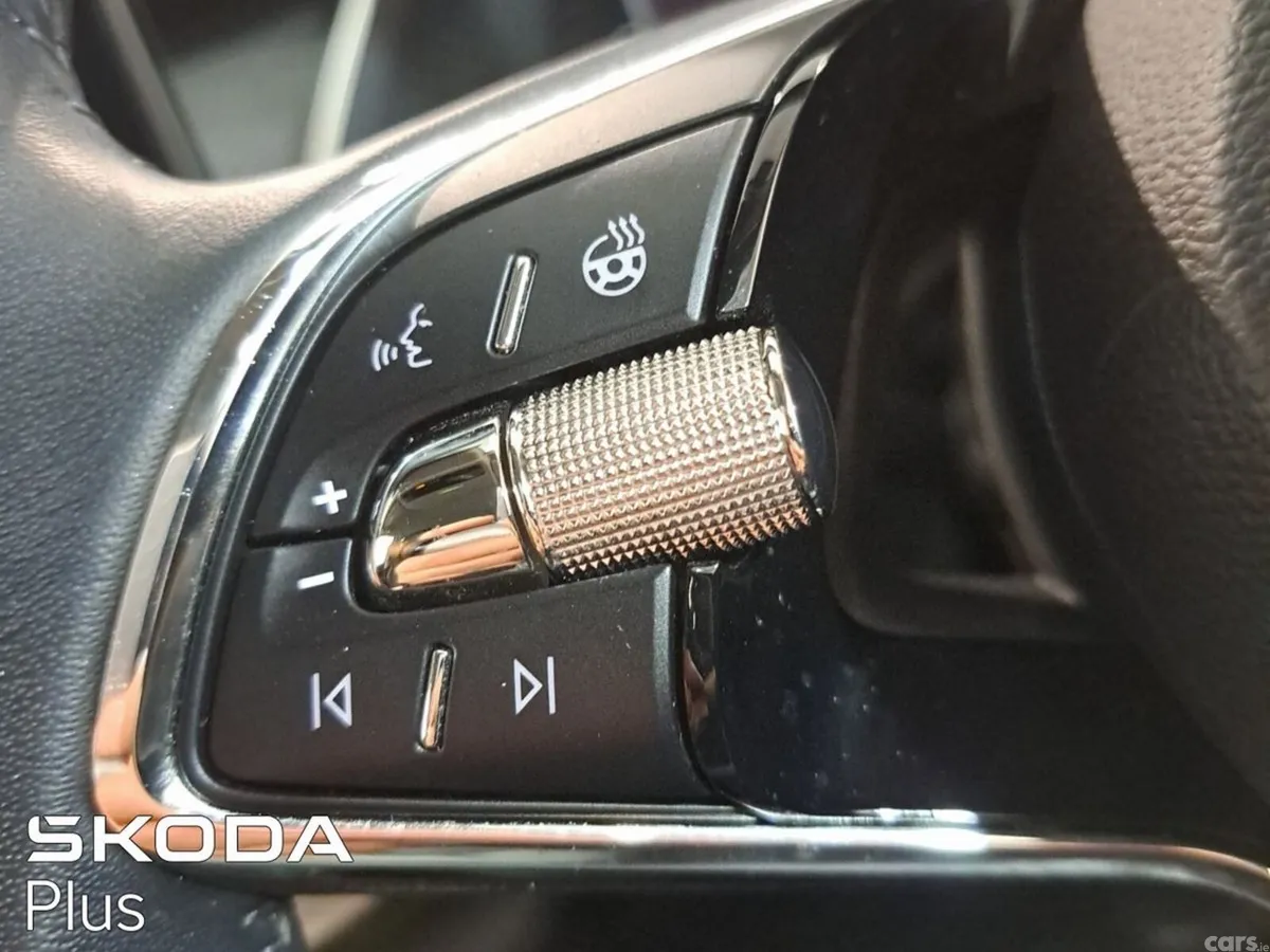 Skoda Octavia Saloon, Diesel, 2023, Blue