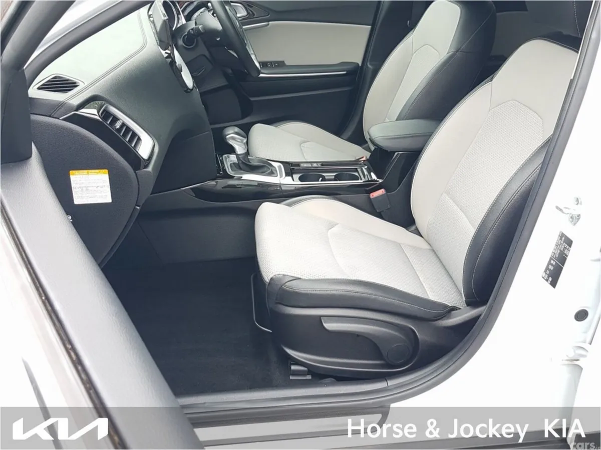 Kia XCeed Hatchback, Petrol Plug-in Hybrid, 2020, White