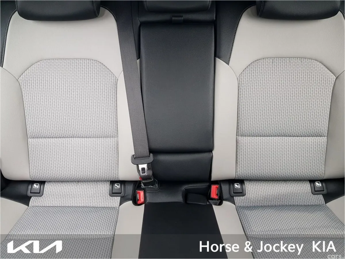 Kia XCeed Hatchback, Petrol Plug-in Hybrid, 2020, White