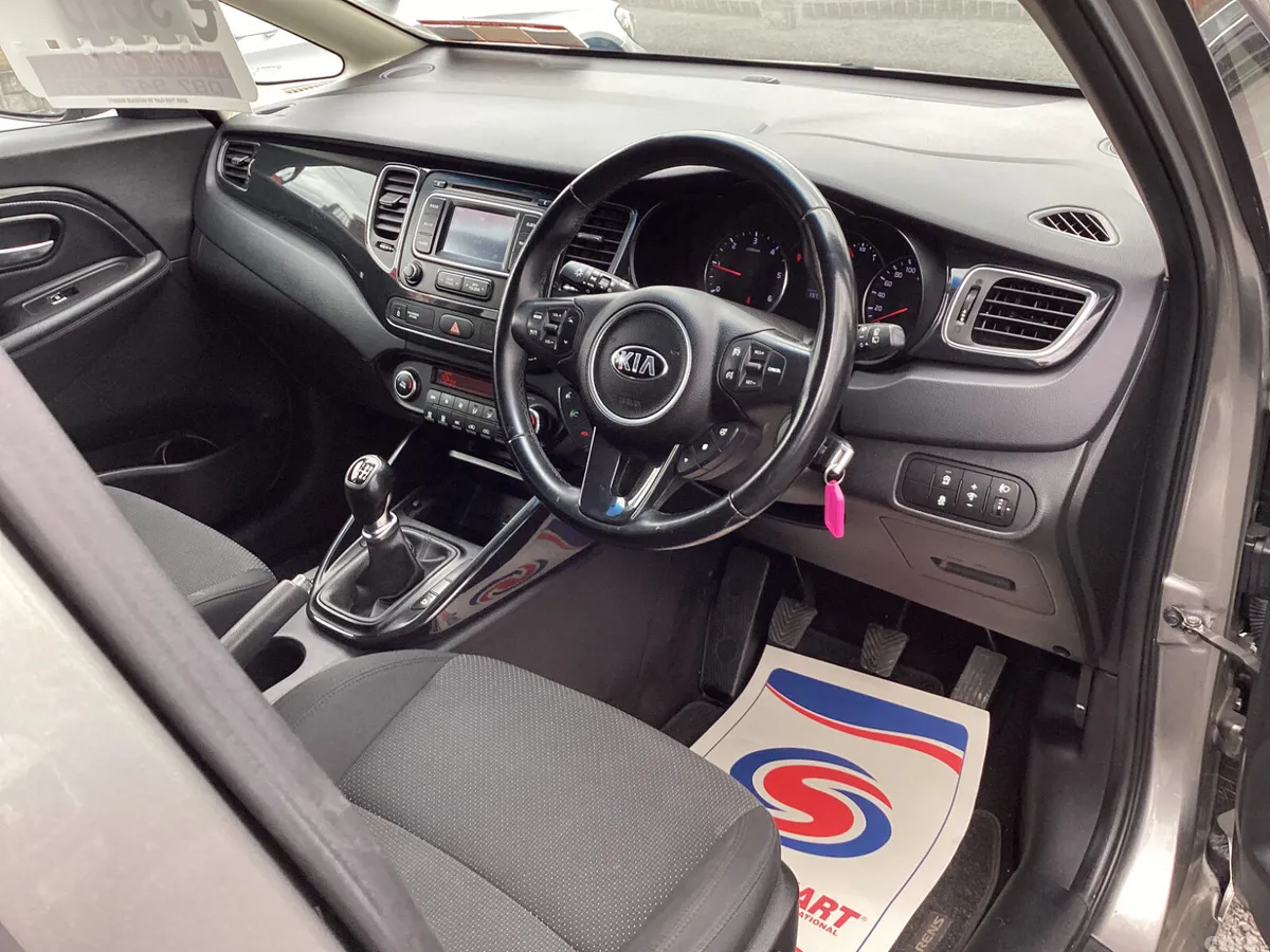 Kia Carens MPV, Diesel, 2015, Silver