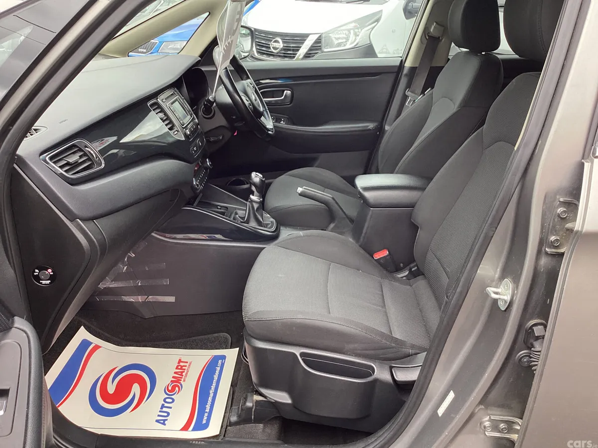 Kia Carens MPV, Diesel, 2015, Silver