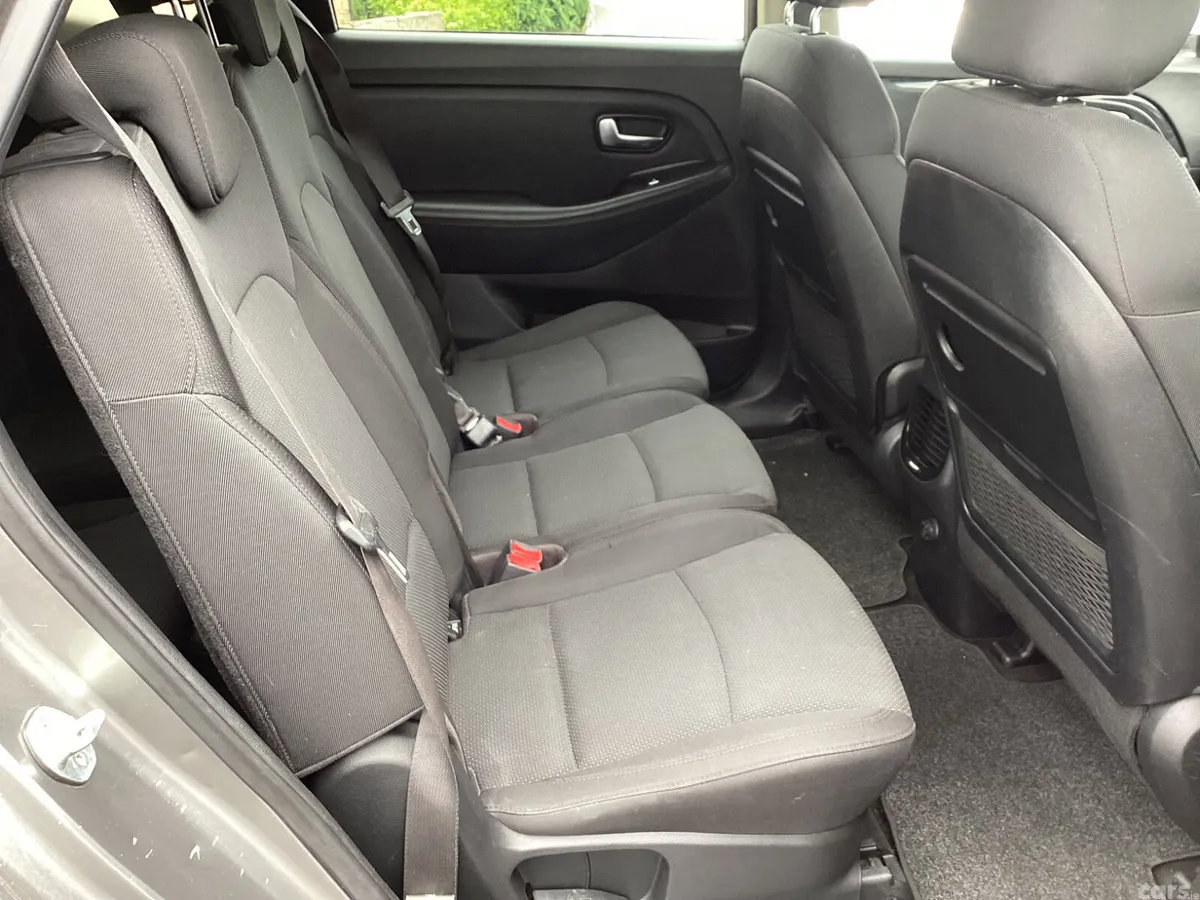 Kia Carens MPV, Diesel, 2015, Silver